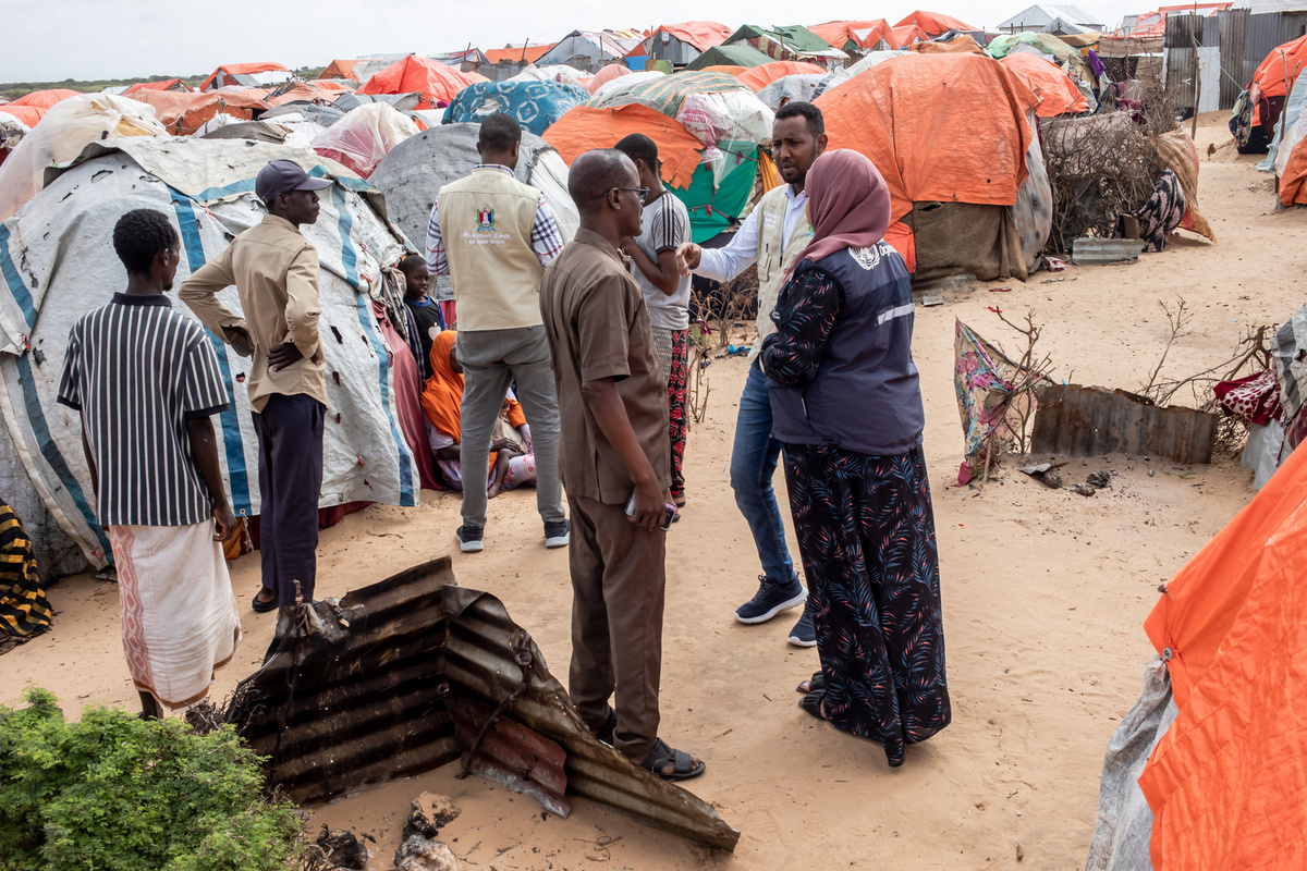 On July 7, World Health Organization Somalia conducted a field visit to the Daynile Internally Displaced Persons (IDPs) camp in Mogadishu.   Field photo from the Daynile IDP camp.