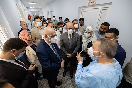 Dr Ahmed Zouiten, WHO representative in Iraq along with the Director General of Public health in the Ministry of Health addressing the Crimean-Congo hemorrhagic fever (CCHF) outbreak in Basra and Muthana. They visited Muthana and Al-Hussein Hospital in Dhi Qar governorate to assess the health needs and challenges faced by health facilities. and discuss solutions.   Title of WHO staff and officials reflects their respective position at the time the photo was taken.