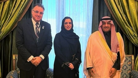 Dr Hanan Balkhy, WHO Regional Director for the Eastern Mediterranean with Minister of Education of Saudi Arabia HE Yousef bin Abdullah Al-Benyan (right) and Dr Adham Ismail Abdel Moneim (left), WHO representative in Saudi Arabia. - Title of WHO staff and officials reflects their respective position at the time the photo was taken.